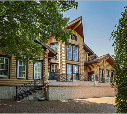  11536 Поселок Немчиновка. Усадьба из Ангарской лиственницы