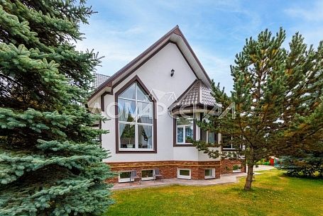 КП 11533 КП Росинтер-2. Просторный особняк, утопающий в зелени ухоженного участка