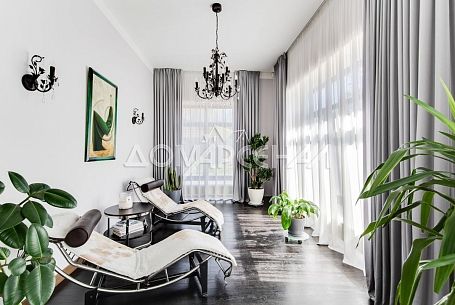 Купить коттедж в КП 9507 Пенино. Загородный коттедж с бассейном на просторном участке