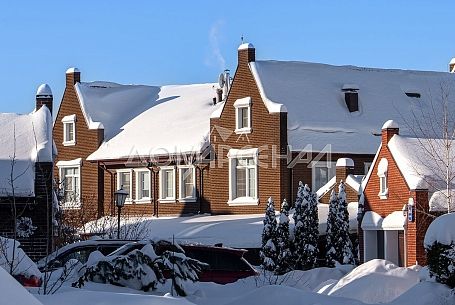 Купить дом в коттеджном поселоке Бристоль