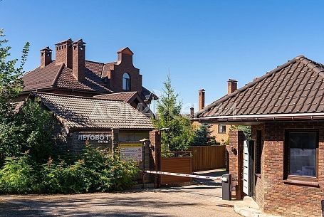 Купить коттедж в коттеджном поселоке Бельгийское предместье (Летово) Купить коттедж в коттеджном поселоке Бельгийское предместье (Летово)