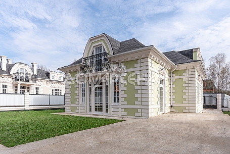 Купить коттедж в КП Монплезир-Пушкино