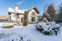 10936 КП Лесное озеро. Авторский дом с изысканными интерьерами