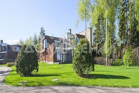 Купить участок в коттеджном поселоке Резиденция Рублево