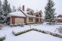 11398 КП Антоновка. Изысканное шале в Москве: оазис роскоши и спокойствия среди лесных деревьев