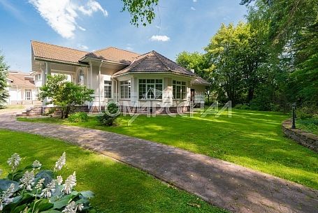 Изумрудная долина Изумрудная долина