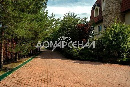 КП 11115 Лохино. Двухэтажный кирпичный коттедж в закрытом поселке