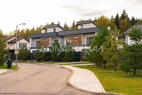 Купить дом в коттеджном поселоке Синергия