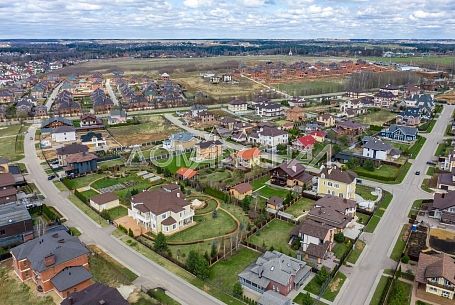 Купить участок в коттеджном поселоке Русская деревня