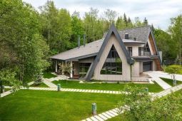 11231 КП Елизарово парк. Необычный дом у леса