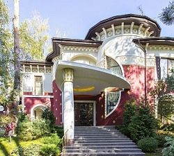10740 КП Нива. Дом путешественника на лесном участке