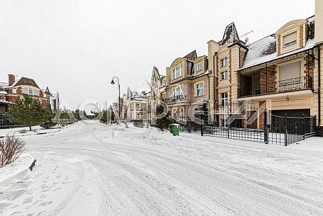 Купить участок в коттеджном поселоке Ильинка