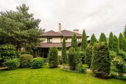 10909 КП Власово. Просторный дом с бассейном