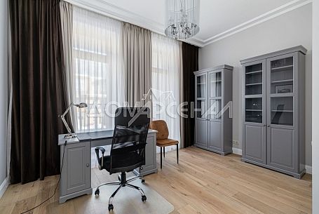 10941 КП Парк Авеню. Трехэтажный таунхаус в классическом стиле