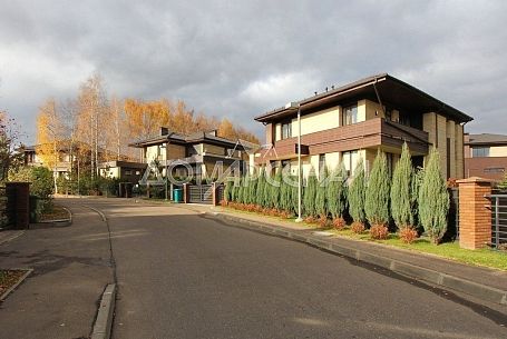 Купить дом в коттеджном поселоке Крекшино