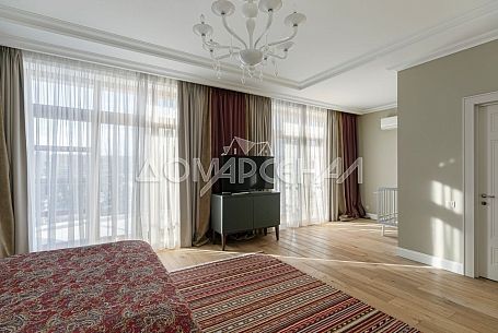 10941 КП Парк Авеню. Трехэтажный таунхаус в классическом стиле