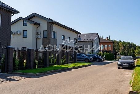 Купить участок в коттеджном поселоке Русская усадьба