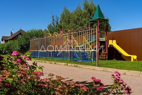 Купить коттедж в коттеджном поселоке Ильичевка Купить коттедж в коттеджном поселоке Ильичевка