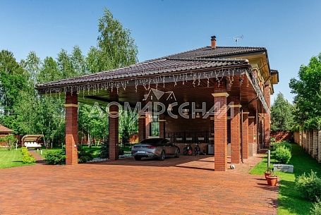 Продажа коттеджей в КП Лесное озеро