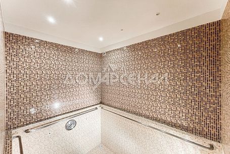 КП 9507 Пенино. Загородный коттедж с бассейном на просторном участке