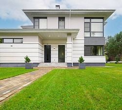 11437 КП ВИК. Современный коттедж с бассейном и садом 