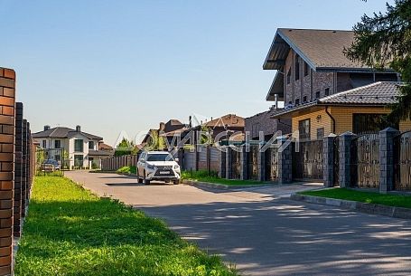 Купить дом в коттеджном поселоке Русская усадьба