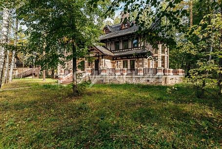 Купить коттедж в КП Довиль
