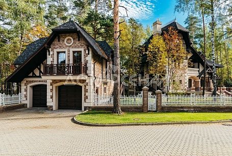 Продажа коттеджей в КП Довиль