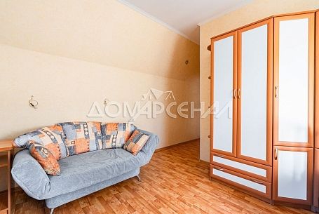 КП 11096 Изварино. Просторный дом в черте города 