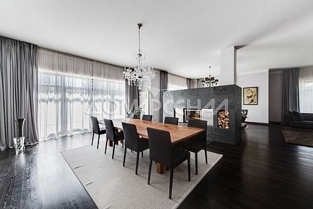 КП 9507 Пенино. Загородный коттедж с бассейном на просторном участке