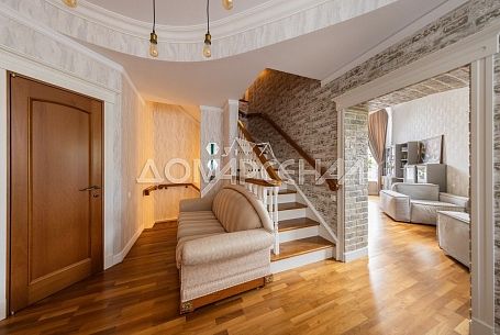 КП 11533 КП Росинтер-2. Просторный особняк, утопающий в зелени ухоженного участка