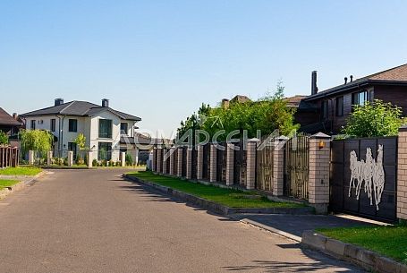 Купить дом в коттеджном поселоке Русская усадьба