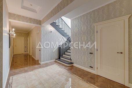 Купить коттедж в КП Лесное озеро
