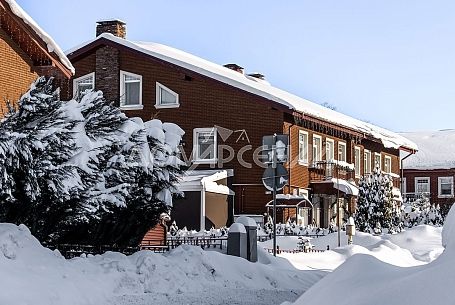 Купить дом в коттеджном поселоке Бристоль