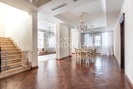 КП 10702 КП Павлово-2. Просторный двухуровневый коттедж в строго охраняемом поселке