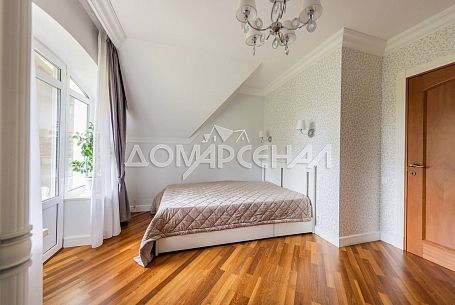 11533 КП Росинтер-2. Просторный особняк, утопающий в зелени ухоженного участка