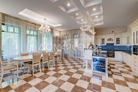 Купить коттедж в КП Лесное озеро