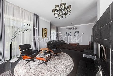 9507 Пенино. Загородный коттедж с бассейном на просторном участке 9507 Пенино. Загородный коттедж с бассейном на просторном участке