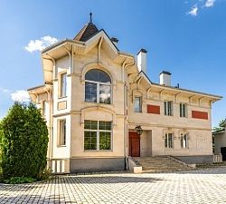 11206 Соловьиная Роща. Особняк в Москве с живописном видом на пруд