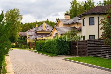 Купить дом в коттеджном поселоке Изумрудная долина Купить дом в коттеджном поселоке Изумрудная долина