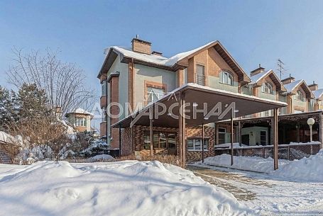 11549 ЖК Дубровка. Меблированный 3х уровневый таунхаус 270 кв.м 11549 ЖК Дубровка. Меблированный 3х уровневый таунхаус 270 кв.м