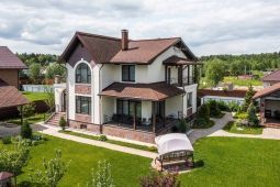 11161 КП Лужайкино. Дом с ремонтом в классическом стиле