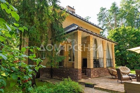 Продажа коттеджей в КП Лесное озеро КП