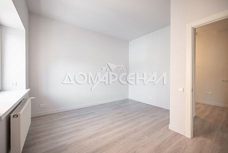 Коттеджный поселок 10646 Красная Пахра. Кирпичный торцевой таунхаус с центральными коммуникациями