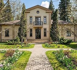 11573 КП Новая Рожновка. Загородная вилла в лесу