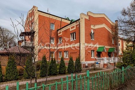 КП 10646 Красная Пахра. Кирпичный торцевой таунхаус с центральными коммуникациями Новая Москва
