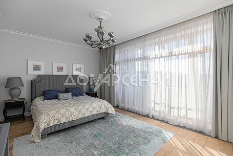 Коттеджный поселок 10941 КП Парк Авеню. Трехэтажный таунхаус в классическом стиле