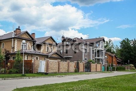 Купить участок в коттеджном поселоке Истра Кантри Клаб