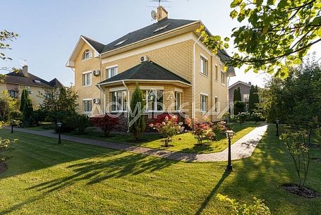 Продажа коттеджей в КП Чистые пруды