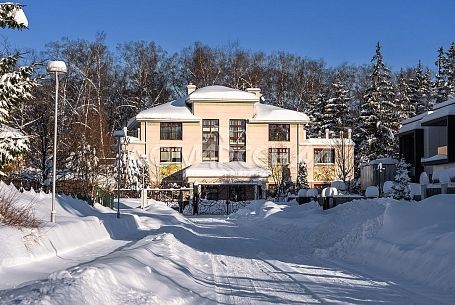 Купить дом в коттеджном поселоке Антоновка